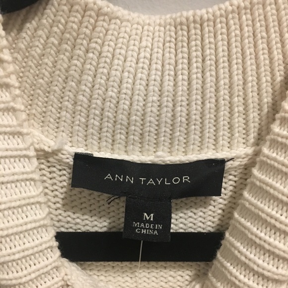 Ann Taylor sleeveless turtleneck SZ M - Picture 3 of 4